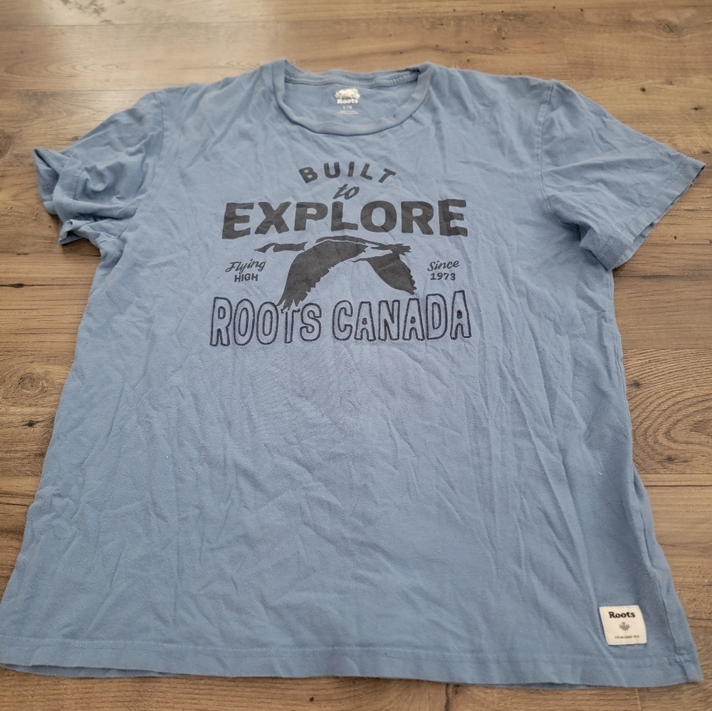 Roots Graphic Tee Size Large